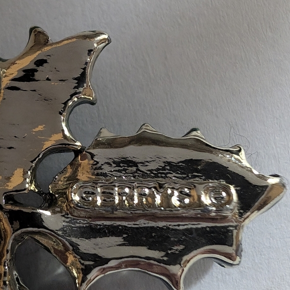 Vintage Gerrys Enameled Holly Branch Brooch - Picture 7 of 9